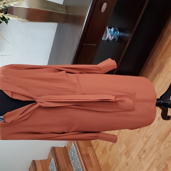City Chic brown long sleeve pocket dress with long tie in back - Picture 7 of 7